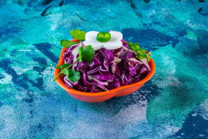 Весна на душе — красота на столе. Рецепты витаминных салатов для здоровья и молодости