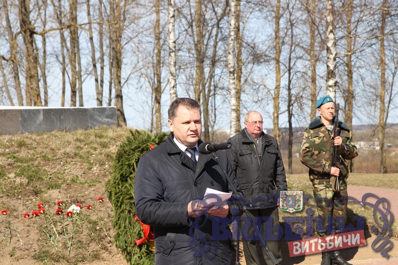 Ко всем собравшимся обратился глава администрации Железнодорожного района Юрий Панфилов
