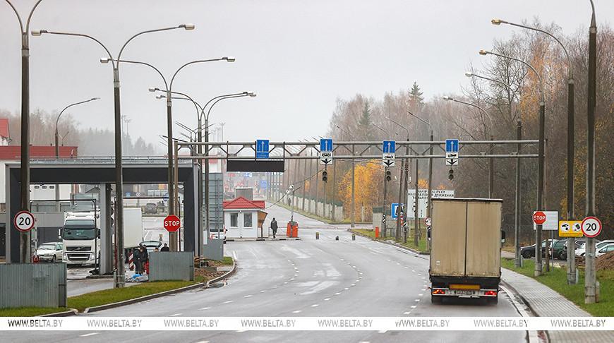 Беларусь выступает за скорейшее восстановление нормального функционирования границы с Литвой. Беларусь выступает за скорейшее восстановление нормального функционирования границы с Литвой.