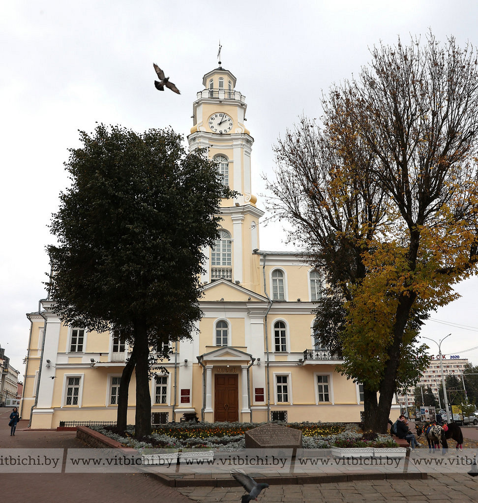 17 октября во дворике Ратуши пройдёт кинопоказ в честь Недели родительской любви