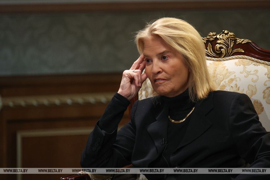 Александр Лукашенко в интервью американской телекомпании "Ньюсмакс".