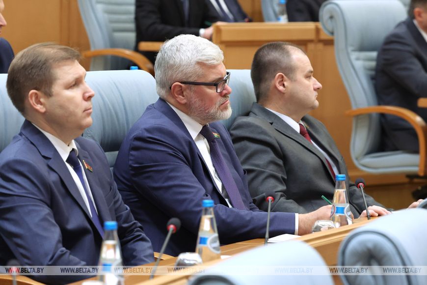 "По всем вопросам принять решения. По всем! До 1 января мне доложить.