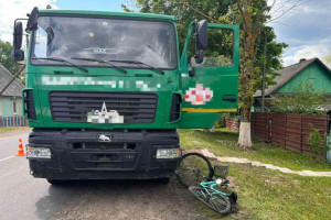 В Витебском районе велосипедистка попала под колеса автомобиля 