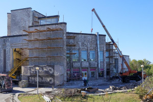 Большой светодиодный экран и лифты в здании: узнали, как изменится концертный зал «Витебск» после реконструкции