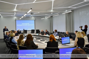 Представители управления Госкомитета судебных экспертиз по Витебской области приняли участие в первом правовом диктанте