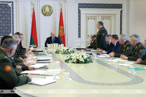 Государственный оборонный заказ Беларуси на 2022 год стал темой совещания у главы государства