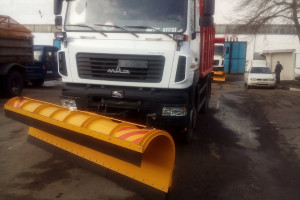 Два 20-тонных МАЗа пополнили автопарк государственного предприятия «Гордормост»