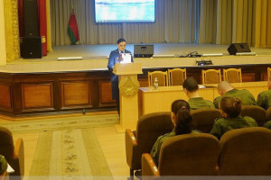 В 19-й отдельной гвардейской механизированной бригаде обсудили проект изменений и дополнений Конституции Республики Беларусь