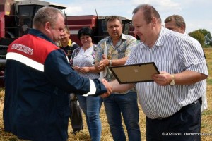 Лидеров уборочной кампании чествовали в «Тепличном»