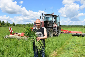 Аграрии Витебской области начали покос травы и заготовку кормов