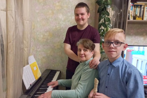 Витебчанка Ольга Курякова вырастила двоих сыновей, еще для троих ребят она стала приемным родителем