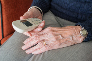 В Витебске не все пожилые пациенты оценили удобство многоканальной связи в регистратуре одной из поликлиник