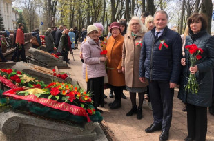 В Витебске на мемориальном комплексе на Успенской горке почтили память погибших в годы Великой Отечественной
