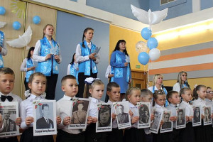 Девять делегаций Витебской области — участники проекта «Школа мира» — приняли участие в двухдневном слете юных миротворцев в Городке