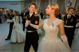 В Витебске состоялся новогодний молодежный бал - видео