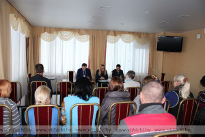 Поправки конституции обсудили в коллективе гостиничного комплекса «Витебск Отель»