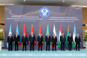 В Астане стартовал саммит СНГ. Лидеры стран обсуждают вопросы за закрытыми дверями