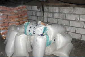В Оршанском районе бригадир и работник сельхозпредприятия похитили со склада почти тонну кормосмеси