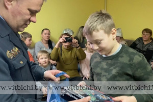 В канун Рождества офицеры силовых структур Оршанского гарнизона поздравили детей-инвалидов с праздником