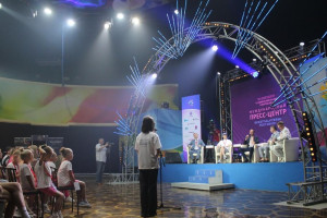 Глеб Лапицкий о Dream Dance Fest: фестиваль искусств для того и существует, чтобы в его программах было много жанров