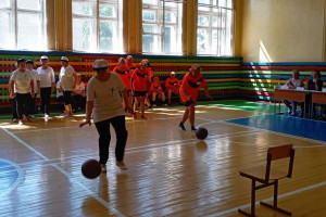 Активное долголетие: спортивный праздник для граждан пожилого возраста Железнодорожного района прошел в Витебске