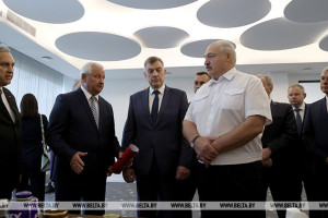Президент Беларуси Александр Лукашенко потребовал наладить стабильную работу Миорского металлопрокатного завода