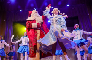 В Витебске выбрали лучших Деда Мороза и Снегурочку области