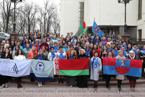 210 активисток женского движения Витебской области отправились на Второй республиканский форум «Мир в руках женщины»