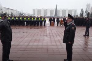 На площади Победы в Витебске наградили сотрудников милиции северного региона