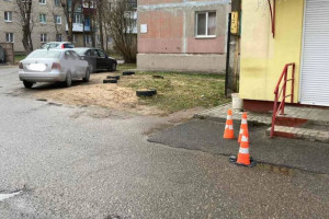 В Орше пенсионерка попала под колеса легковушки во дворе дома