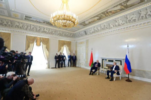 Лукашенко: нас начали "напрягать" вагнеровцы - просятся на запад