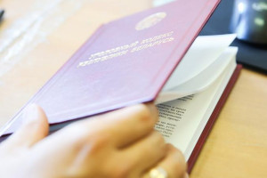 В отношении жителя Сенно, публично оскорбившего следователя возбуждено уголовное дело