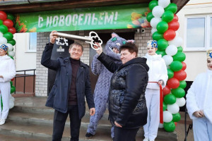 В агрогородке Кировская к 7 ноября открыли многоквартирный дом для многодетных семей