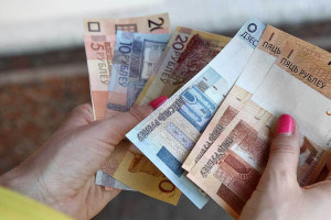 Материальную помощь к новому учебному году уже получили 2187 многодетных семей для сборов в школу 4189 детей