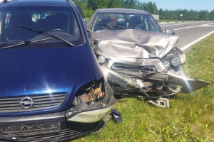 В Витебском районе столкнулись две легковушки