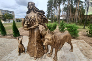 В Шумилино открыли скульптурную композицию «Берегиня леса»