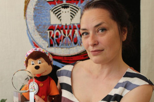Дипломом международного фестиваля театров кукол за лучшую актерскую работу награждена ведущий мастер сцены Белорусского театра «Лялька»
