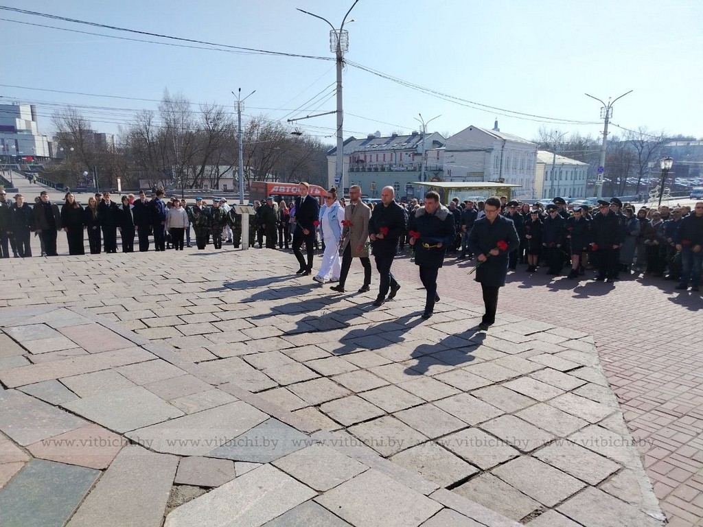 возложение цветов