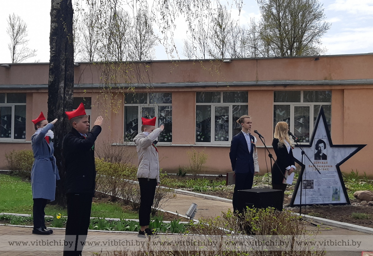 Выпускницы пизда 