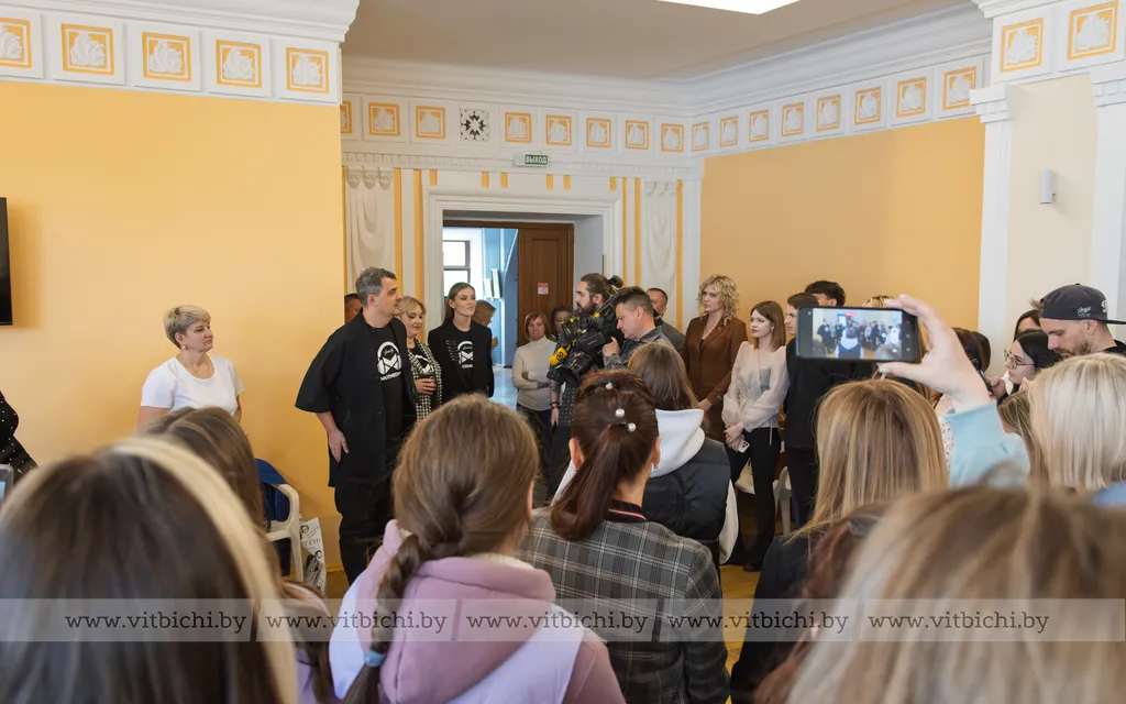 В ЦК "Витебск" прПеред началом прослушивания продюсер проекта Андрей Гузель пожелал конкурсантам удачи и рассказал о главном нововведении этого сезонаоходит кастинг 4 сезона народного вокального шоу «Звездный путь»