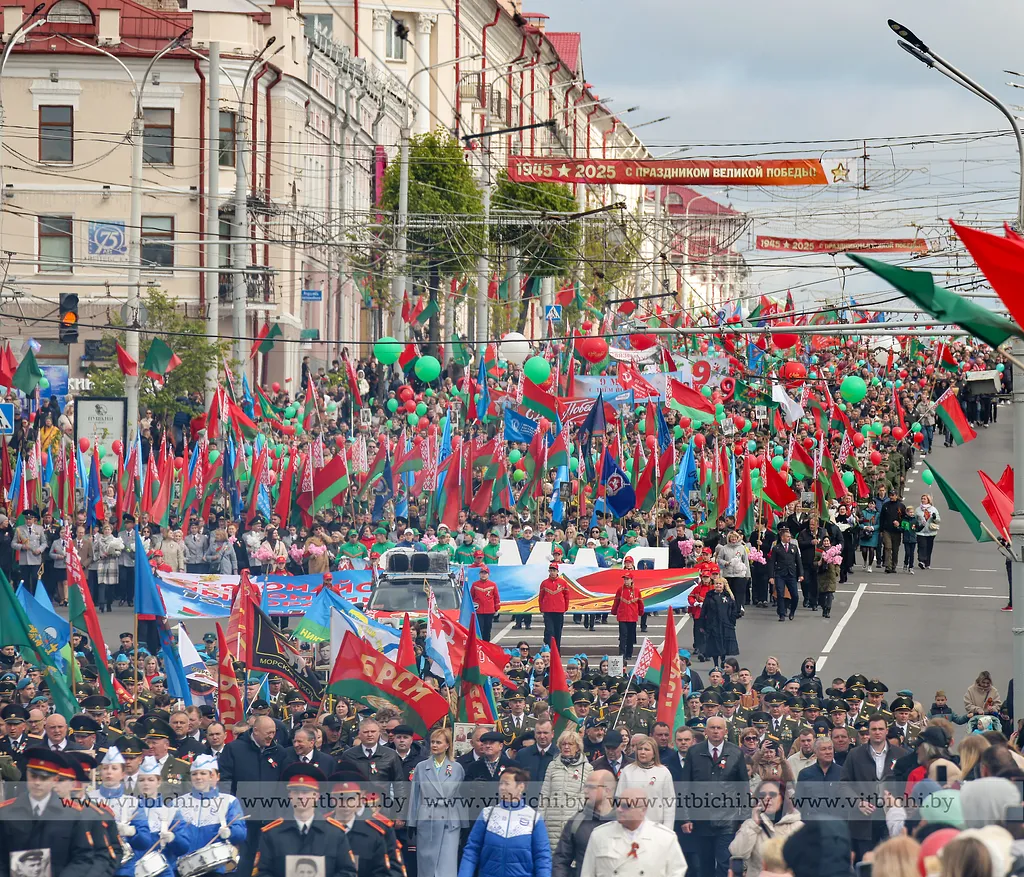 Шествие поколений в День Победы в Витебске 9 мая 2025 года