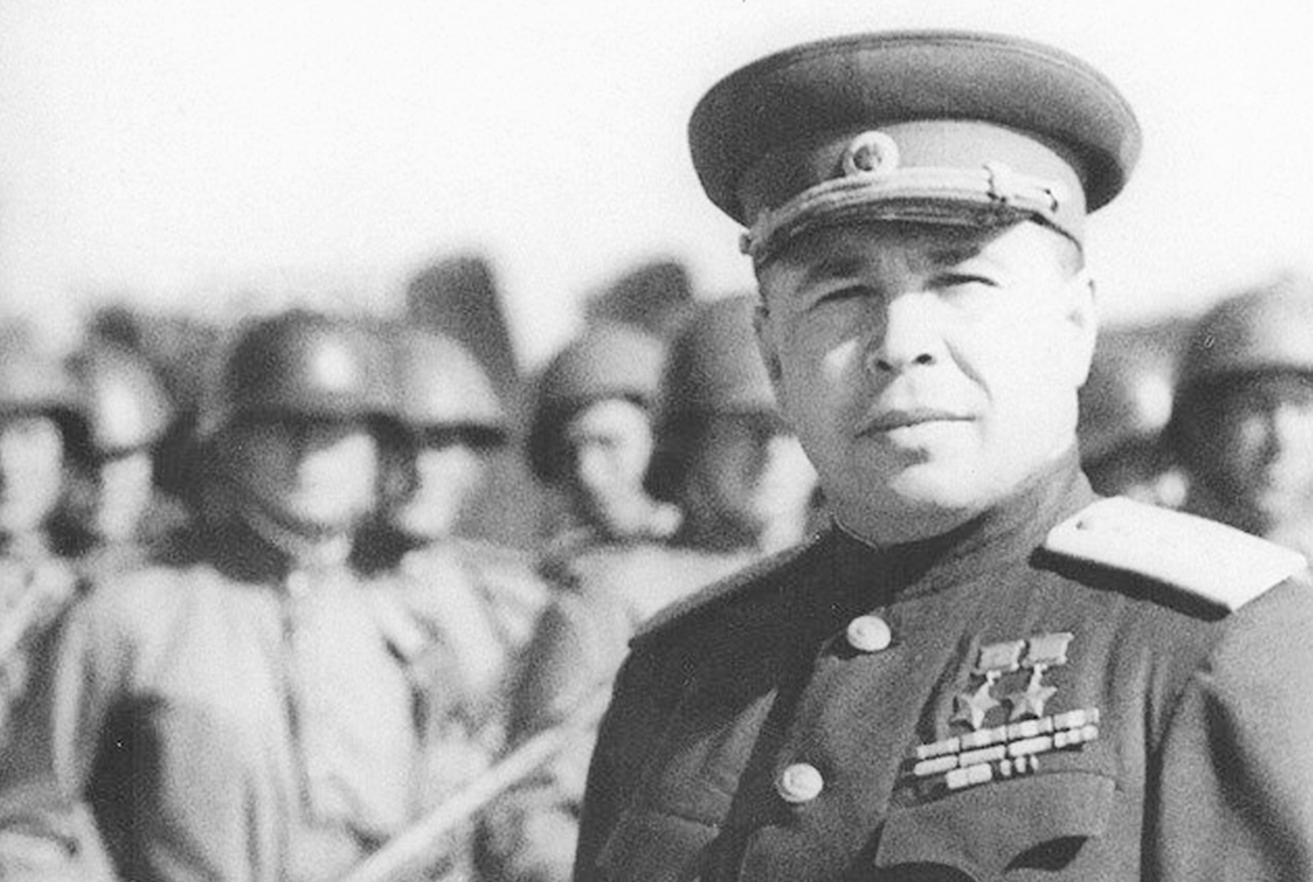 Военачальник 16 сентября 1945 в харбине. Генерал-полковник а.п. Белобородов..