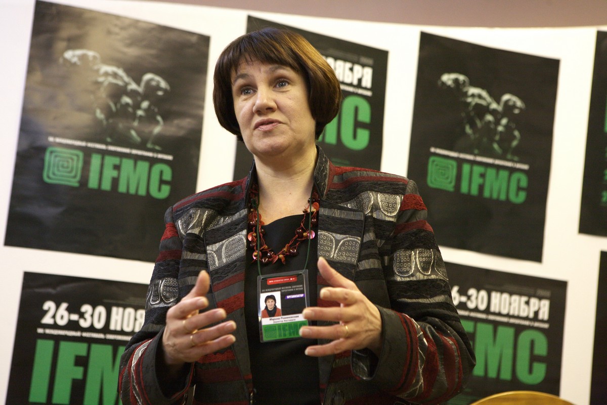 На пресс-конференции, посвященной XXXVI Международному фестивалю современной хореографии в Витебске, заместитель гендиректора по специальным проектам Центра культуры «Витебск», заслуженный деятель культуры Республики Беларусь Марина Романовская рассказала об одном из номеров фестиваля - моноспектакле «ONE MAN BALL».