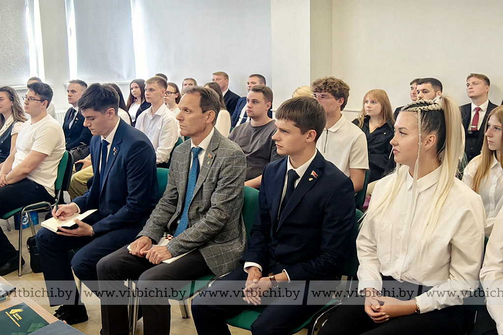 Ольга Чемоданова встретилась с лидерами молодежного движения «Искра» в Витебске