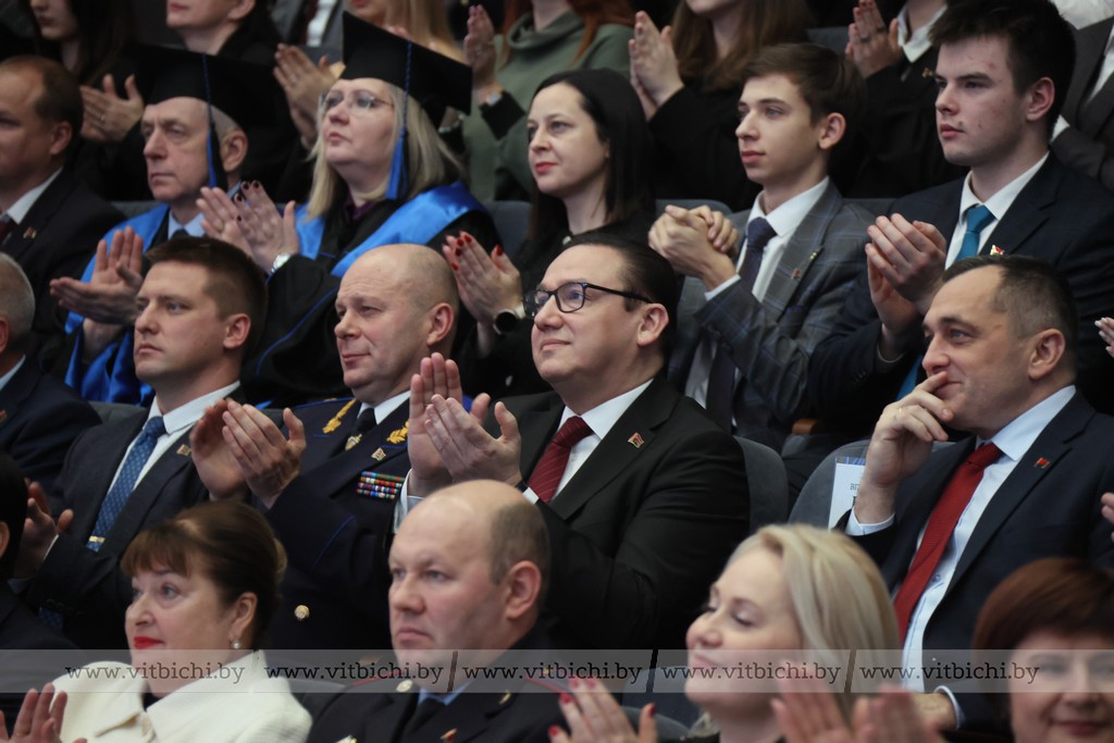 В ВГУ имени П. М. Машерова прошло торжественное заседание Совета университета, посвященное 115-летию вуза