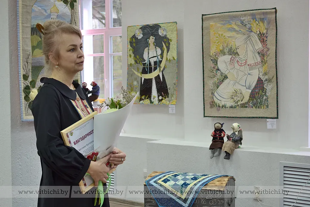 В Витебском областном методическом центре народного творчества открылась выставка полоцкого мастера Светланы Болтрушевич.