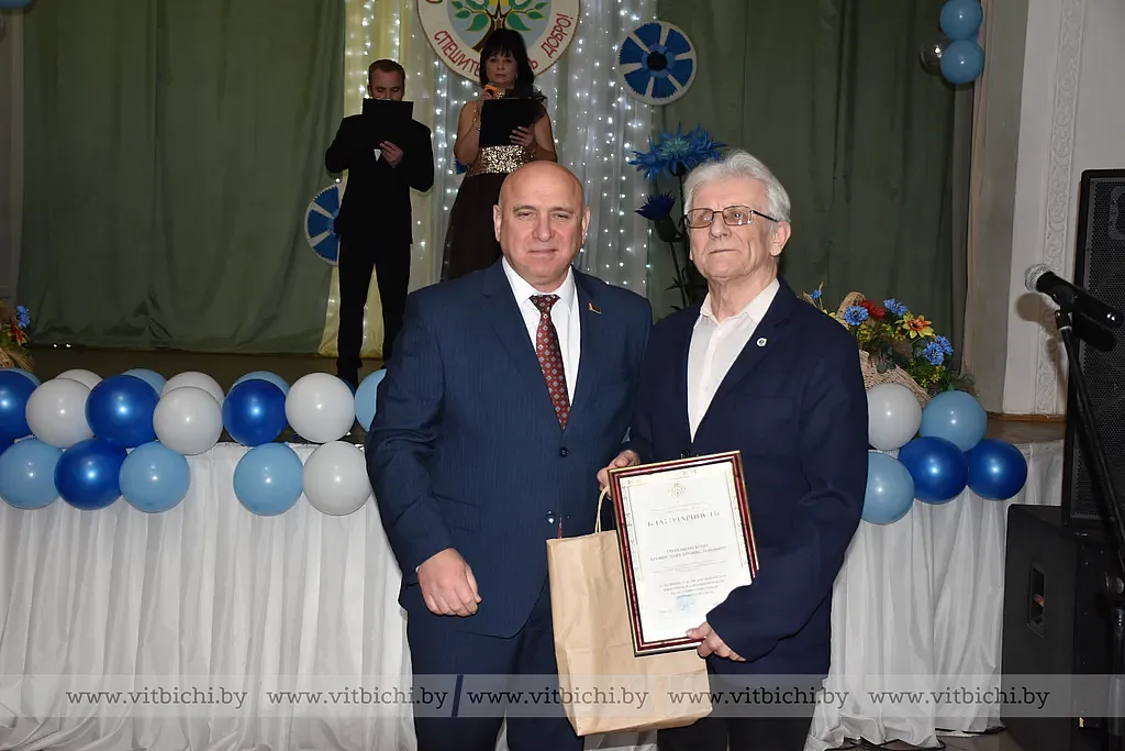 Волонтеры были награждены благодарностями и благодарственными письмами.