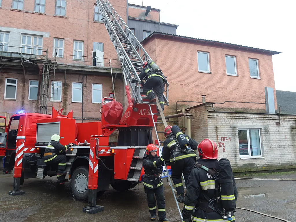 В Витебске прошли тактико-специальные учения МЧС
