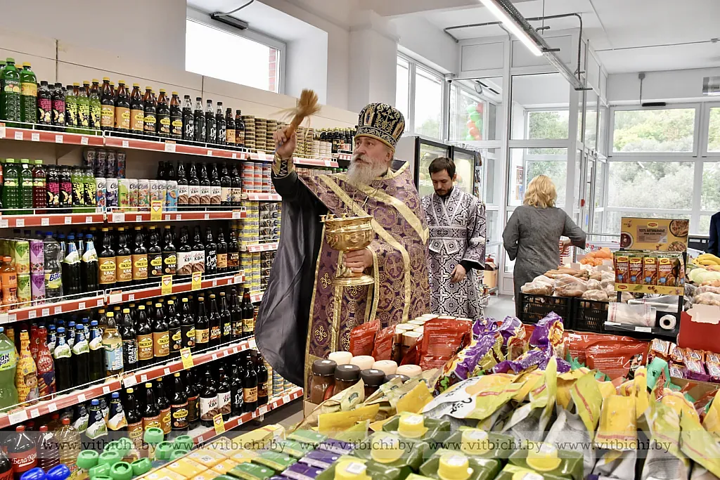 Протоиерей Михаил Мартынович провёл чин освящения с пожеланиями успешной работы