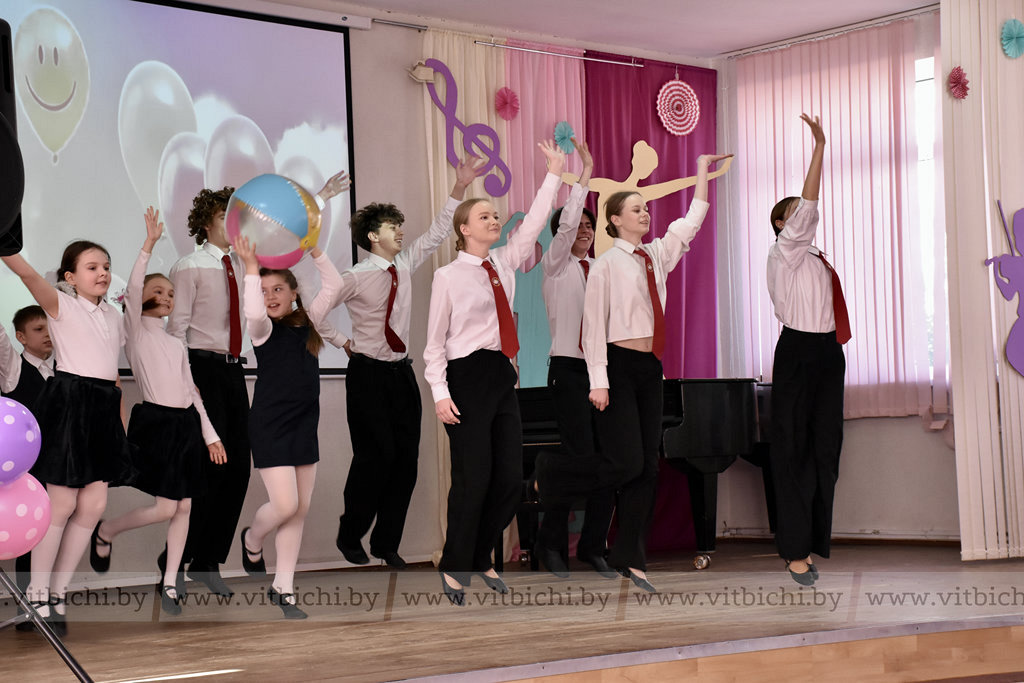 В Витебске стартовал фестиваль детского творчества «Детство – это я и ты!»